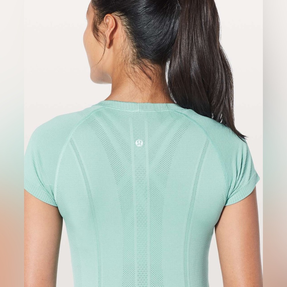 Lululemon Swiftly Tech Short Sleeve Crew - Picture 2 of 8